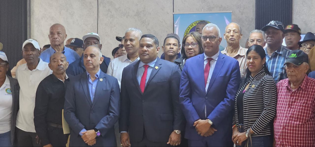 Veteranos de las FFAA y la PN, reciben la Conferencia; «JUAN PABLO DUARTE Y DÍEZ, 182 AÑOS DESPUÉS, MAS NECESARIO QUE NUNCA»